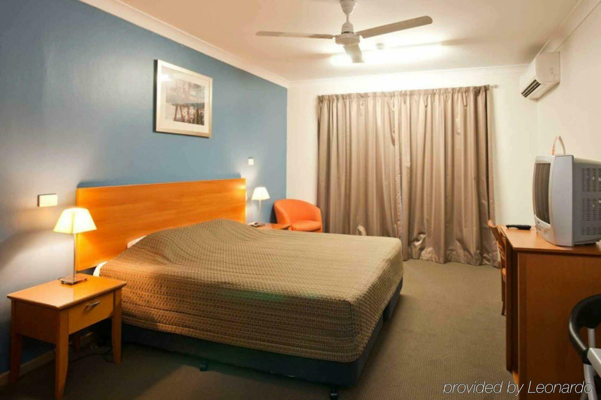 Darwin City Edge Motel & Suites Room photo